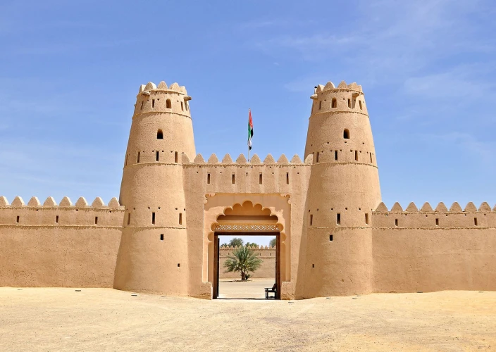 Complete stay in the United Arab Emirates - 9 days - Visit of the city of Abu Dhabi and transfer to the Liwa desert. - Visite de la ville d'Abu Dhabi et transfert au désert de Liwa.