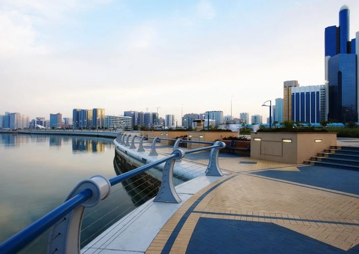 Complete stay in the United Arab Emirates - 9 days - Visit of the city of Al Ain and transfer to Dubai. - Visite de la ville d'Al Ain et transfert à Dubaï.