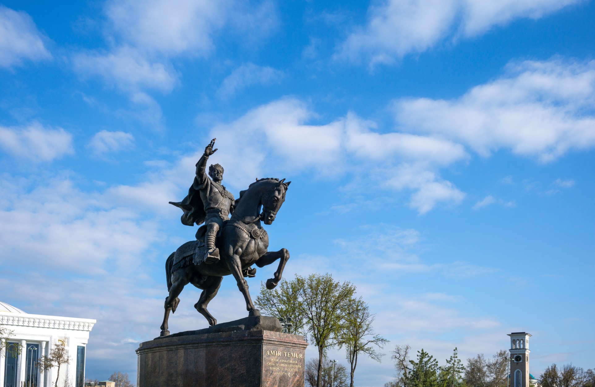 Statue équestre de Tamerlan.