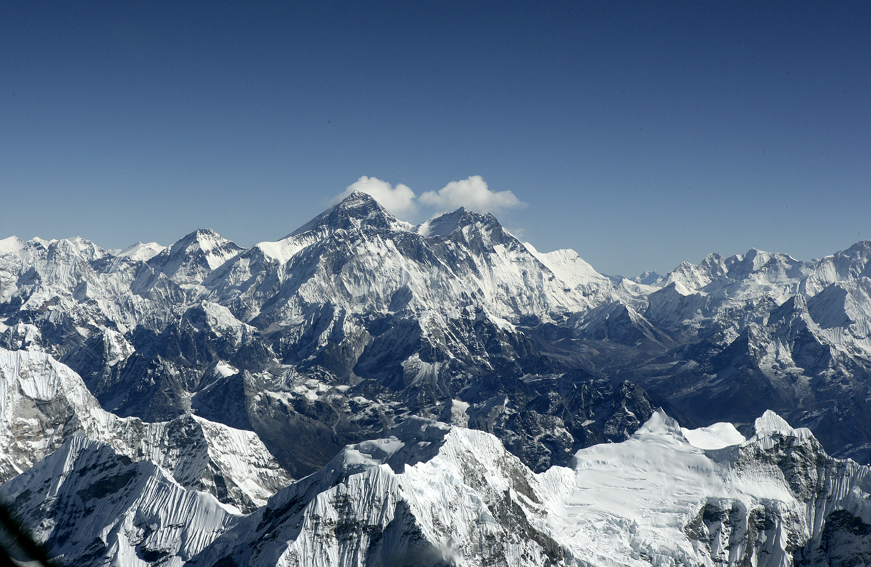 Day11 : Lobuche to Gorek Shep (5,180m) and trek to Everest Base Camp (5,364m)