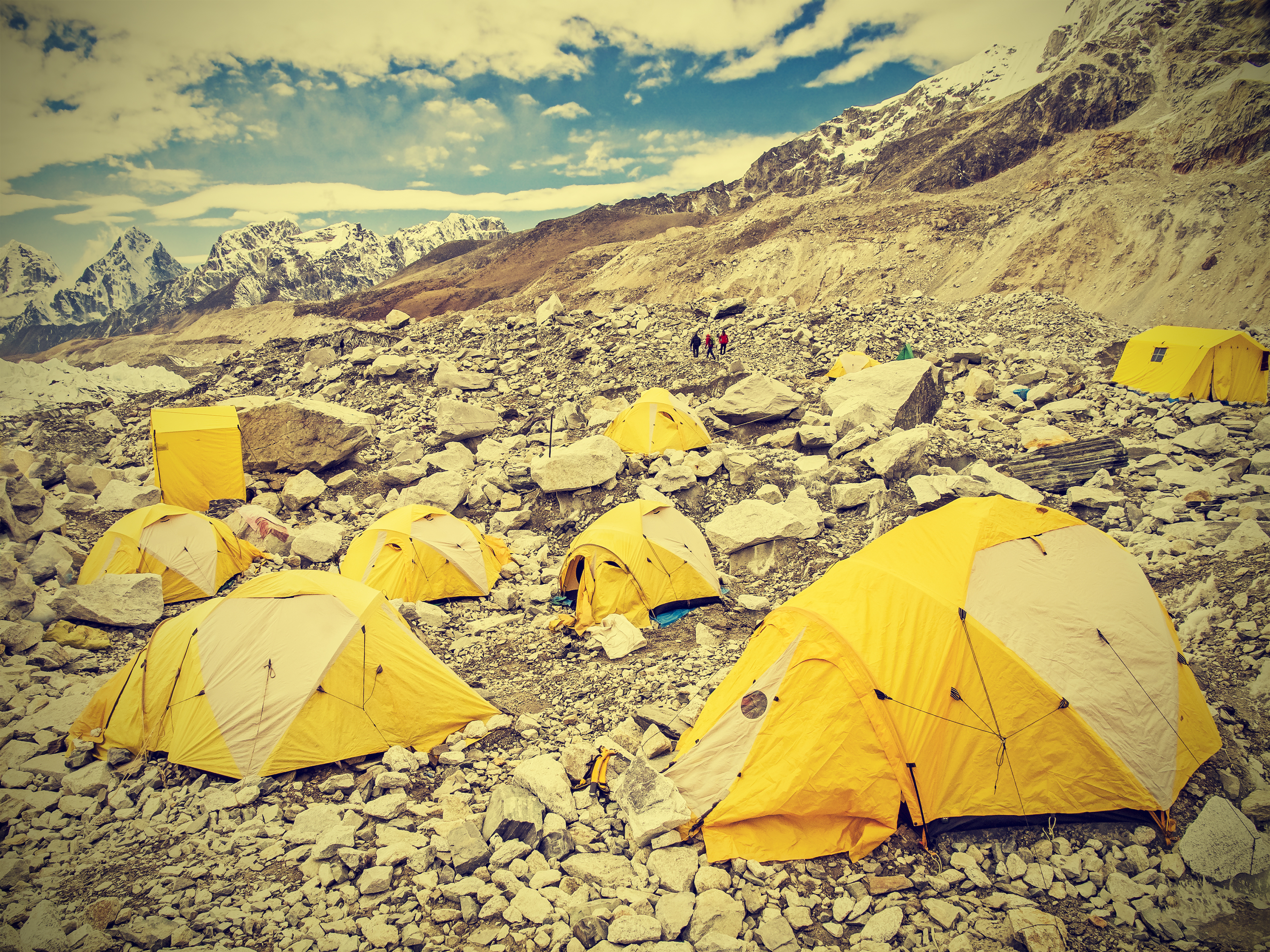 Jour14 : Trek pour le camp de base de l Everest (6 heures)