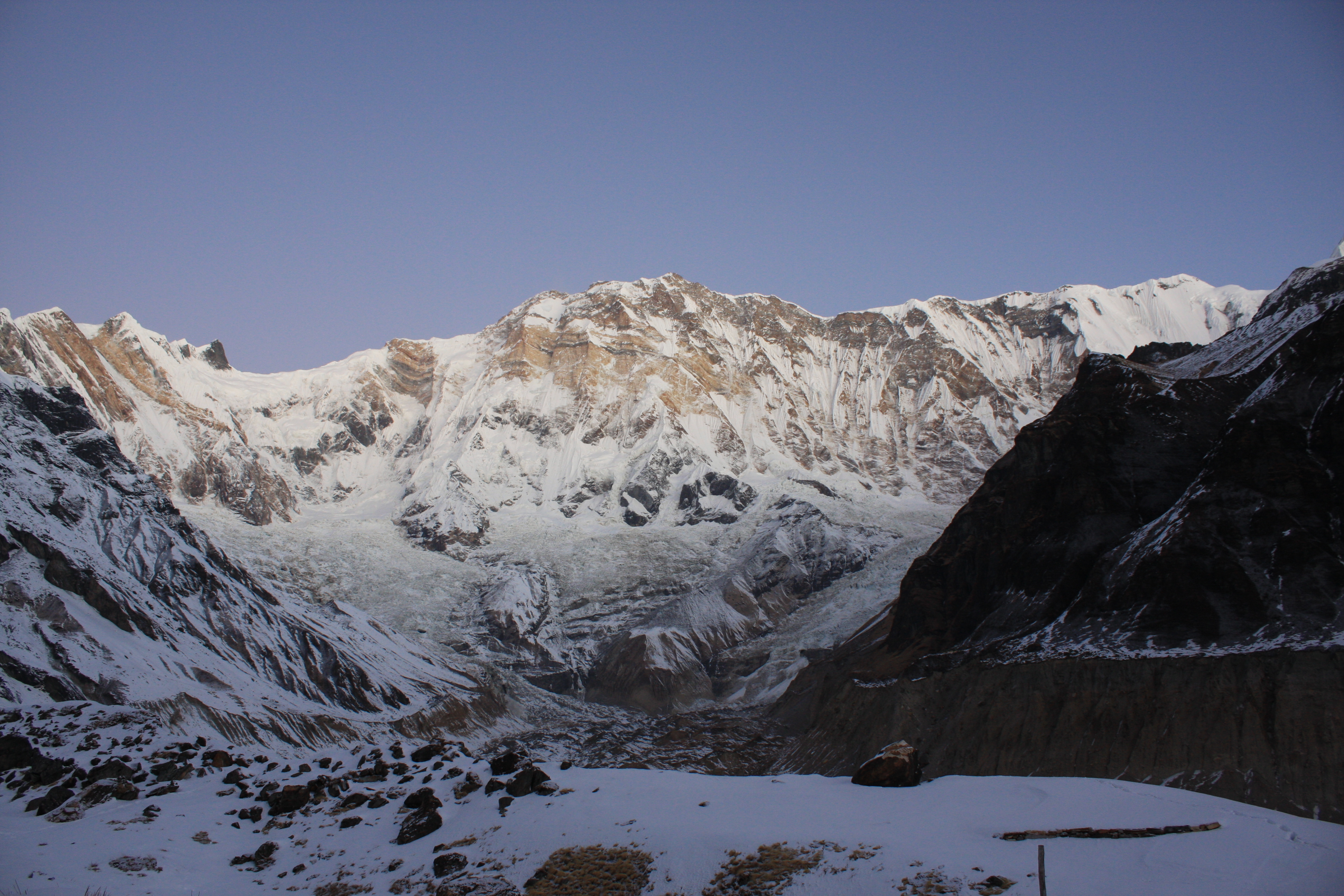 Jour9 : Trek vers Chomrong (2100 m) (environ 5 heures de marche)