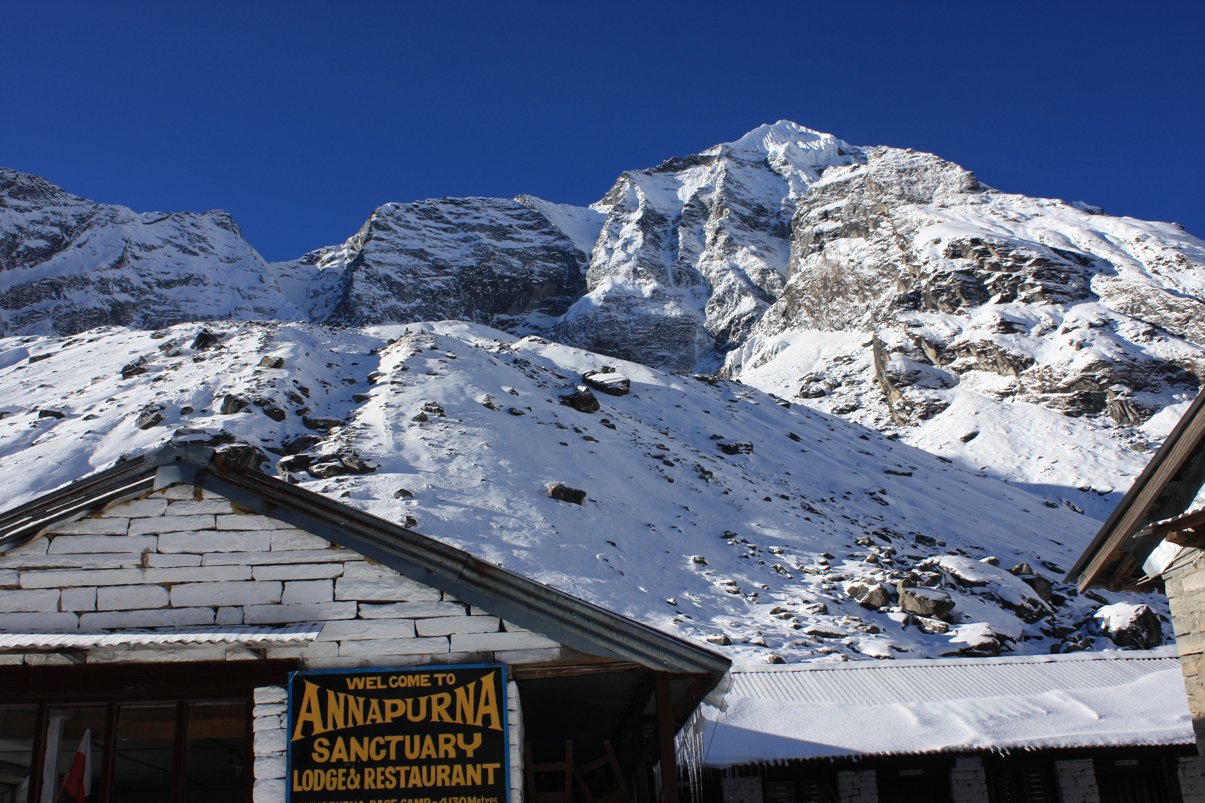 Jour8 : Trek vers le Camp de base sud de l Annapurna (4130 m) (environ 4 heures de marche)